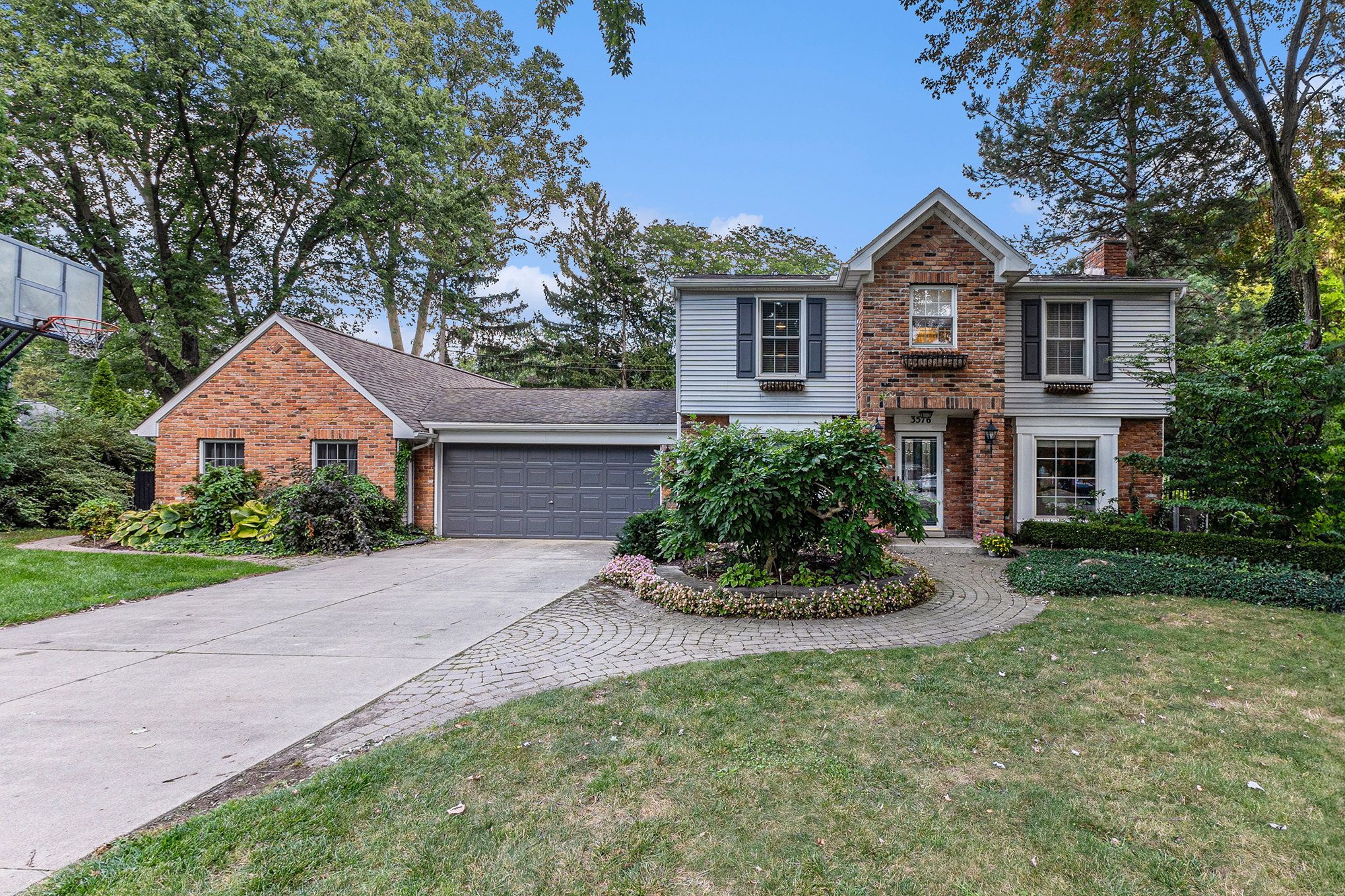Beach Rd, Troy, MI 48084