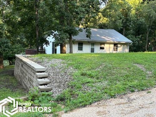 6181-6182-6181 Ne Lakeshore Dr, Brooklyn, IA, 52211-9594 | Card Image