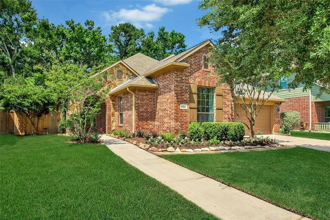 A beautiful stone and brick facade. | Image 34