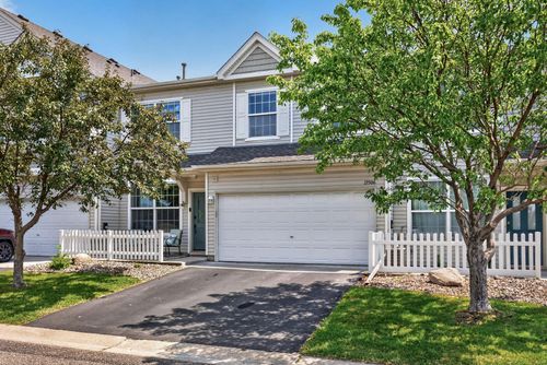 2-19506 Blue Jay Ct, Farmington, MN, 55024-2000 | Card Image
