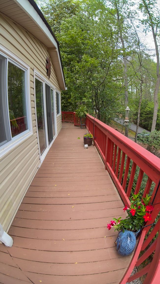 141 Rocky Cir, Home with 3 bedrooms, 2 bathrooms and 2 parking in Blairsville GA | Image 36