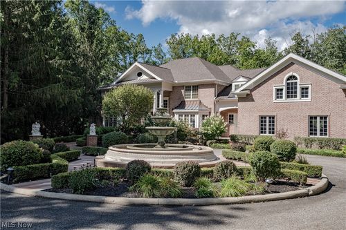 2140 County Line Rd, Gates Mills, OH, 44040-9776 | Card Image