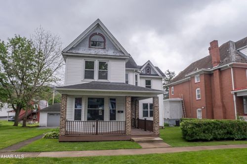 411 S 1st St, Bellwood, PA, 16617-2103 | Card Image