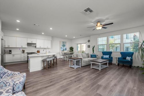 unit-30102-5301 E Commerce Way, Sacramento, CA, 95835-3020 | Card Image