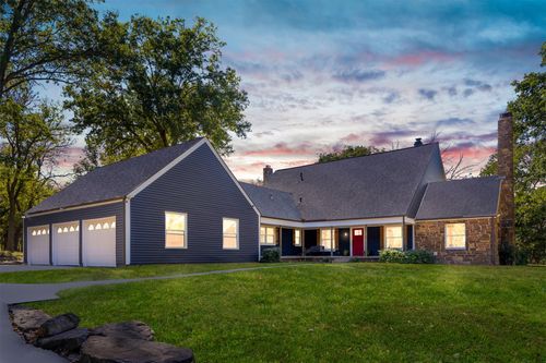2901 N Lowry Ln, Claremore, OK, 74017-2100 | Card Image