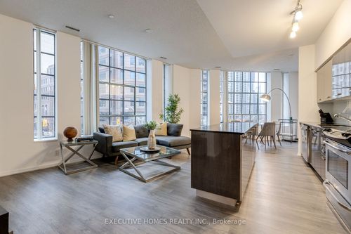 203-832 Bay St, Toronto, ON, M5S1Z6 | Card Image