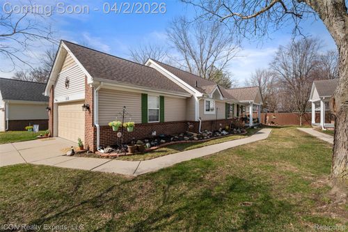 31873 Tall Pines Ct, Roseville, MI, 48066-6107 | Card Image