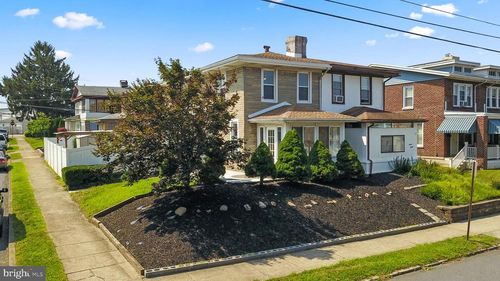 1128 W Wyoming St, Allentown, PA, 18103-3140 | Card Image