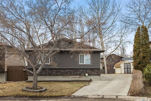 918 East Bay, Regina, SK, S4N6W6 | Card Image