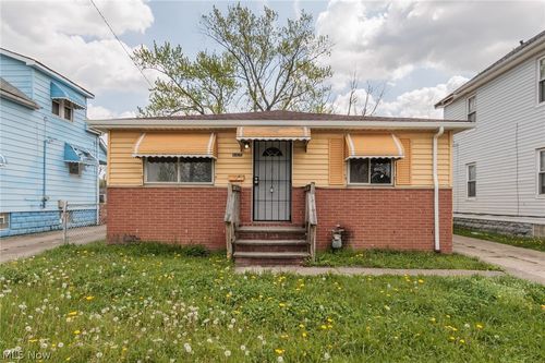 4405 E 156th St, Cleveland, OH, 44128-2912 | Card Image