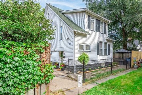 4223 Bridge Ave, Cleveland, OH, 44113-3305 | Card Image
