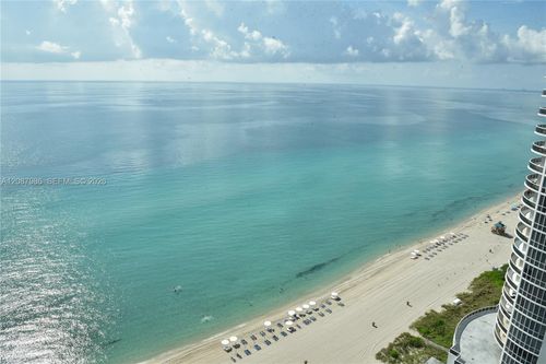 2302-16001 Collins Ave, Sunny Isles Beach, FL, 33160-5532 | Card Image