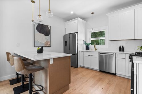 apt-2b-12 Sewall Ave, Winthrop, MA, 02152-1099 | Card Image