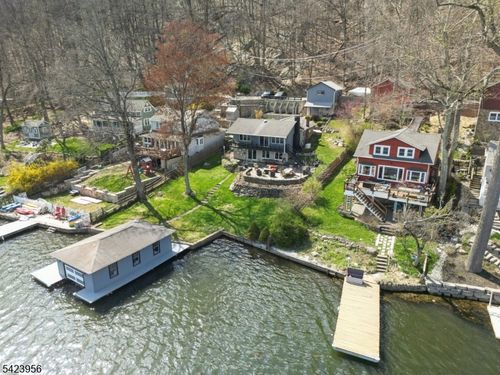 213 Hudson Ave, Hopatcong, NJ, 07843-1709 | Card Image