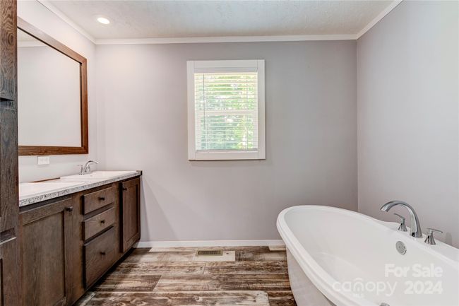 Primary Bathroom with soaking tub. | Image 10