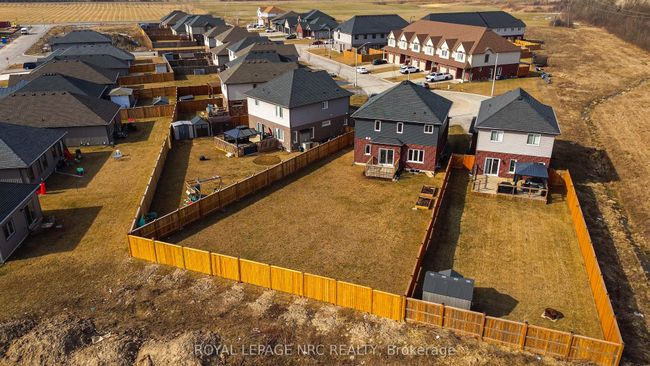 33 Cinnamon St, House other with 3 bedrooms, 3 bathrooms and 2 parking in Thorold ON | Image 26