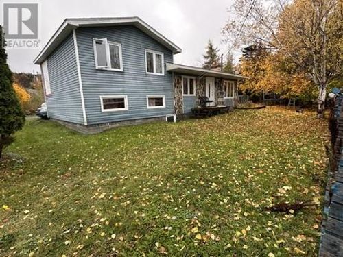 8 Pl Eric'S, Bay Roberts, NL, A0A1G0 | Card Image