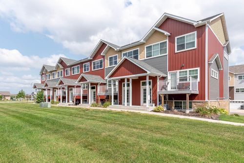 3025 Bluestem Trl, Mankato, MN, 56001-2666 | Card Image