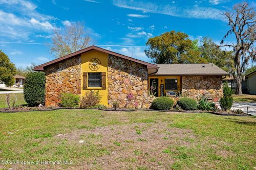 7228 Edinburgh Way, Weeki Wachee, FL, 34613-7449 | Card Image