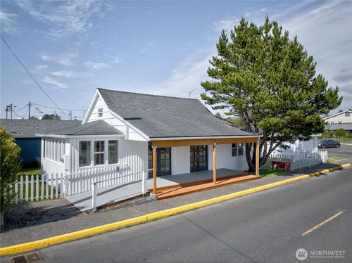 106 5th St Se, Long Beach, WA, 98631 | Card Image
