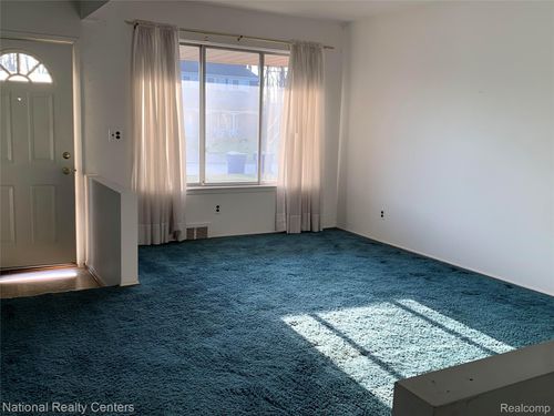30203 Cousino Drive, Warren, MI, 48092 | Card Image