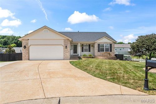 319 Friedberg Ct, Herculaneum, MO, 63048-1635 | Card Image