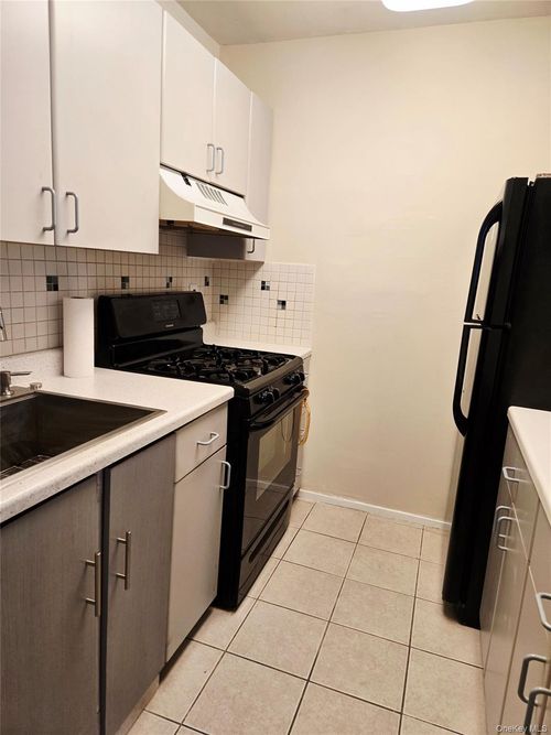 7-7 Boulder Ct, Coram, NY, 11727-1521 | Card Image