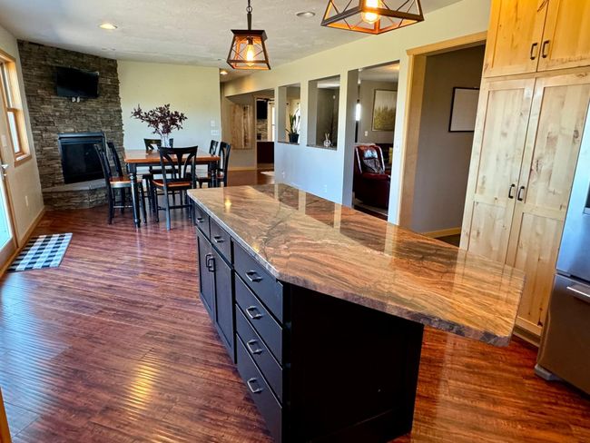 Kitchen island | Image 20