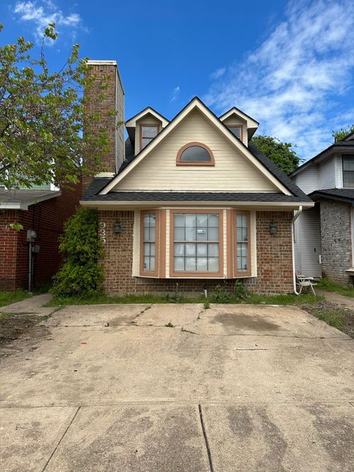 935 Fairbanks Cir, Duncanville, TX, 75137-4719 | Card Image