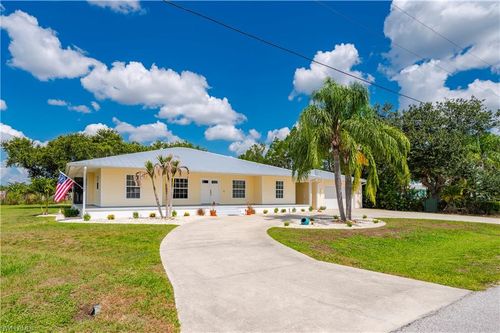 569 Rio Vista Ave, Punta Gorda, FL, 33982-8594 | Card Image