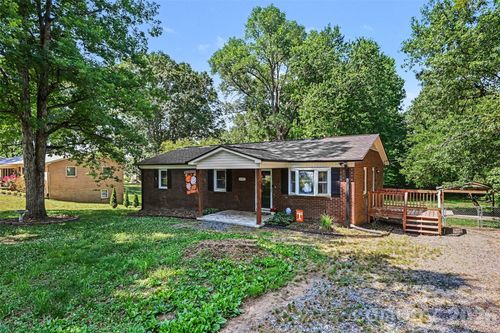 1577 Timberlake Dr, Shelby, NC, 28150-3244 | Card Image