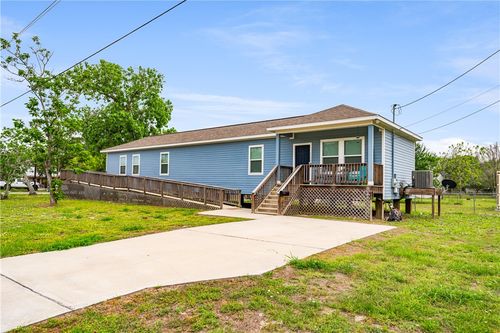 1109 W Nelson Ave, Aransas Pass, TX, 78336-4030 | Card Image