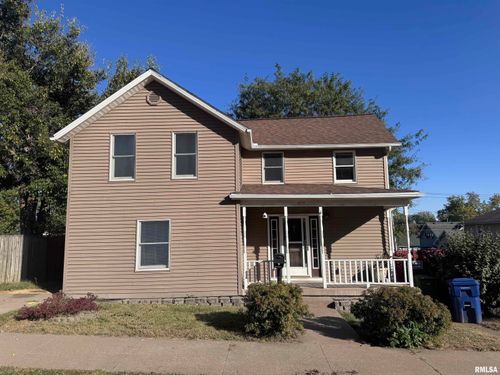 2711 N 2nd St, Clinton, IA, 52732-1836 | Card Image