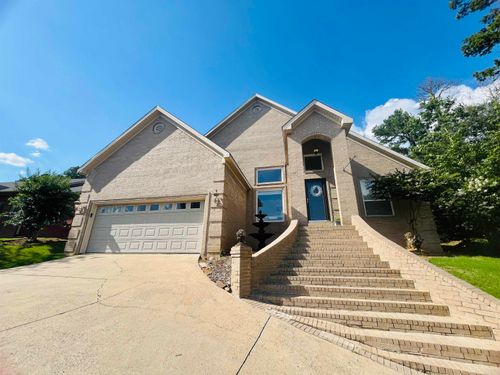 17 Ouachita Dr, Maumelle, AR, 72113-6376 | Card Image