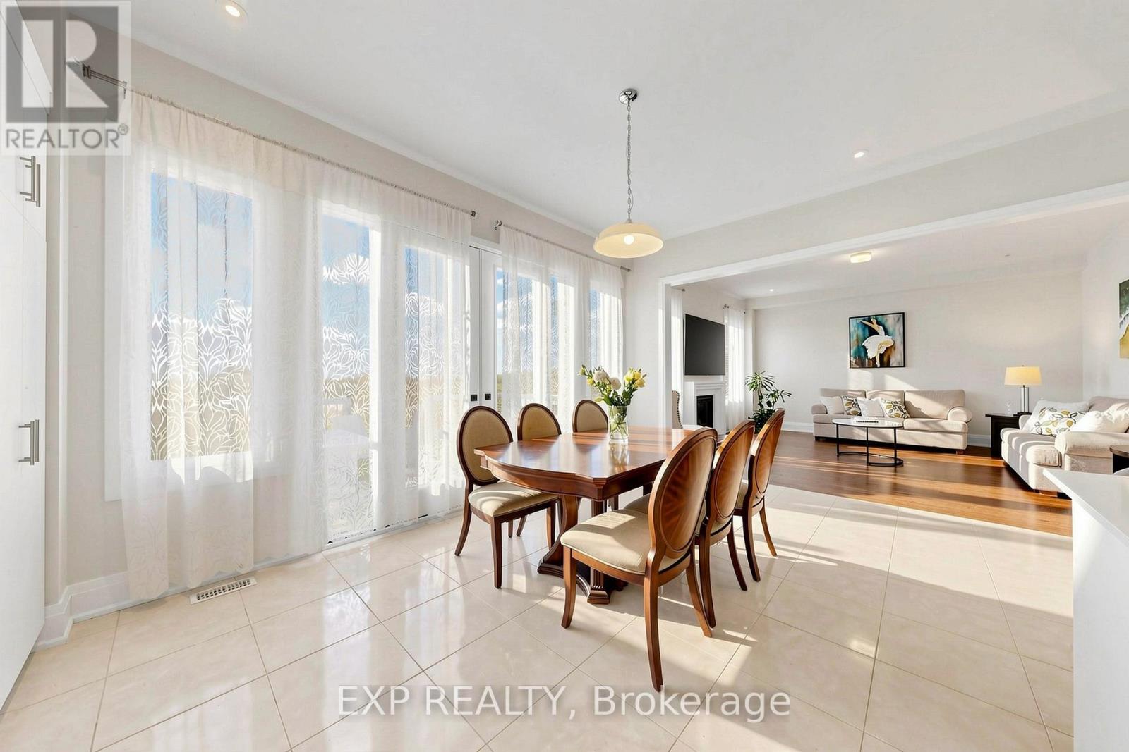 Residential in Richmond Hill 4