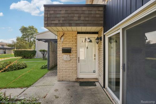 unit-3-8248 Karam Blvd, Warren, MI, 48093-2161 | Card Image
