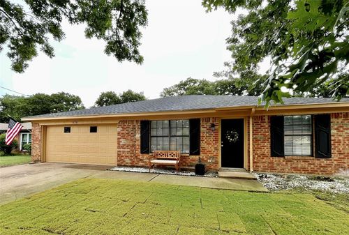 6201 Big Springs Dr, Arlington, TX, 76001-5067 | Card Image