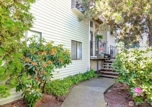 apt-8a-15625 42nd Ave S, Tukwila, WA, 98188-2652 | Card Image