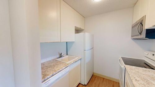 101-405 Columbia Boulevard W, Lethbridge, AB, T1K4R6 | Card Image