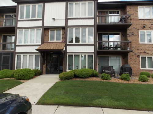 404-4924 Circle Ct, Crestwood, IL, 60418 | Card Image