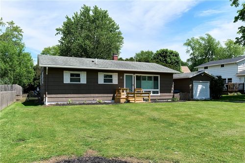 12 Fairlawn Dr, Honeoye Falls, NY, 14472-1216 | Card Image