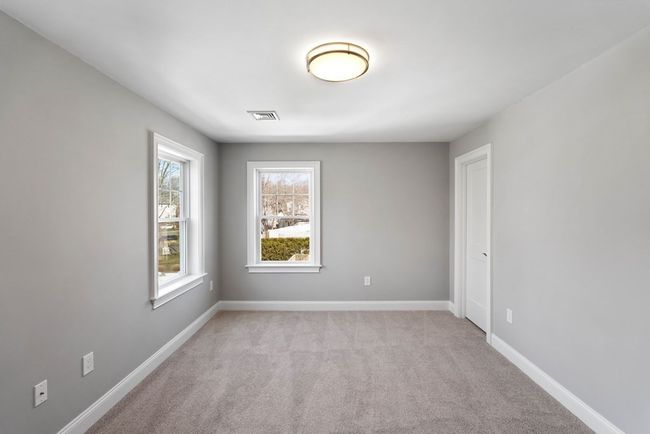 17 - 17 Monroe St, House attached with 3 bedrooms, 3 bathrooms and 4 parking in Norwood MA | Image 22