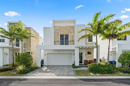 6746 Nw 103rd Ave, Doral, FL, 33178-4617 | Card Image