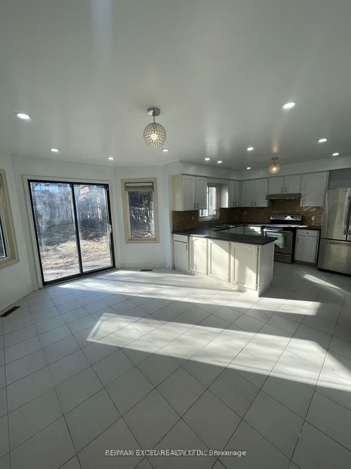 main-60 Normandy Crescent, Richmond Hill, ON, L4C8L7 | Card Image