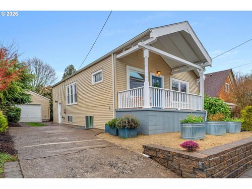 5525 Ne Everett St, Portland, OR, 97213-3135 | Card Image