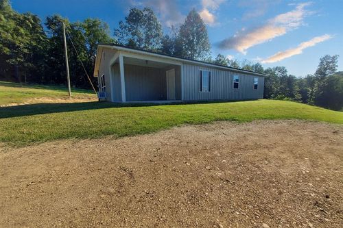 1879 Bridgeport Rd, Edmonton, KY, 42129-8412 | Card Image