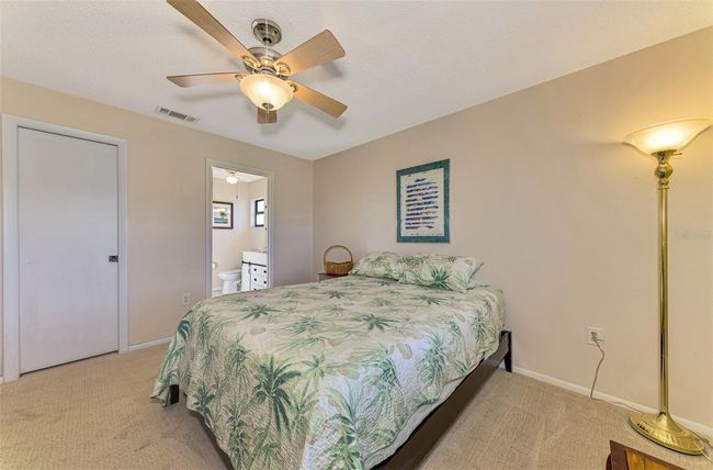 APT-5 - 927 Capri Isles Blvd, Condo with 2 bedrooms, 2 bathrooms and null parking in VENICE FL | Image 17