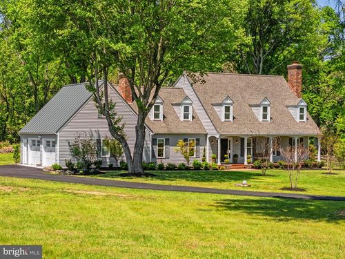 37143 Adams Green Ln, MIDDLEBURG, VA, 20117-2843 | Card Image