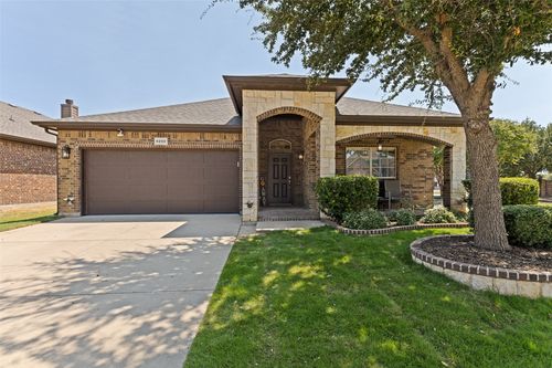 8200 Misty Water Dr, Fort Worth, TX, 76131-4549 | Card Image
