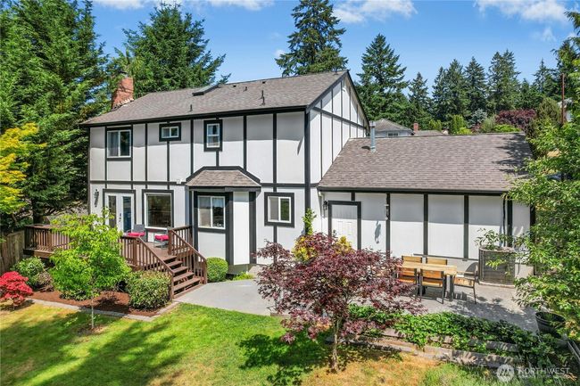 Back of home | Image 6